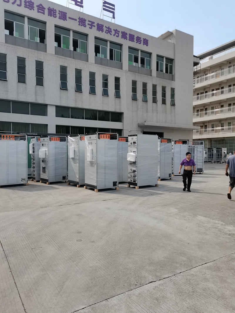 恭喜廣東菲鵬生物高低壓配電工程設(shè)備準時進場3